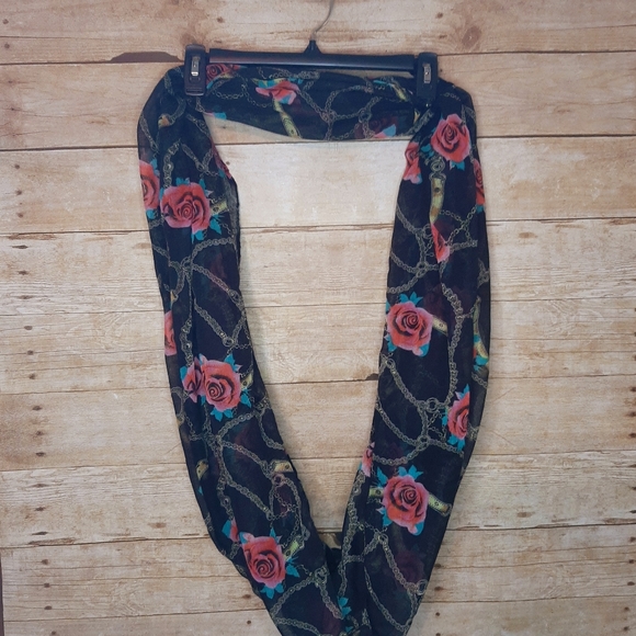 3/$20 Infinity Scarf - Picture 3 of 4